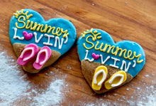 Load image into Gallery viewer, Summer Lovin’ Beach dog treats